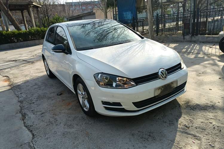 Used Volkswagen Golf 2017 1.6L Automatic Comfort Million-Vehicle Anniversary Edition