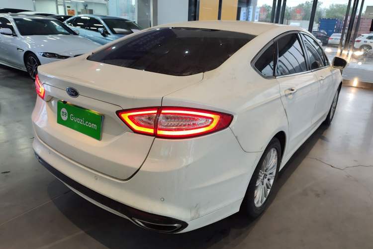 Used Ford Mondeo 2013 2.0L GTDi 200 Fashion Edition Rear Right 45 Deg