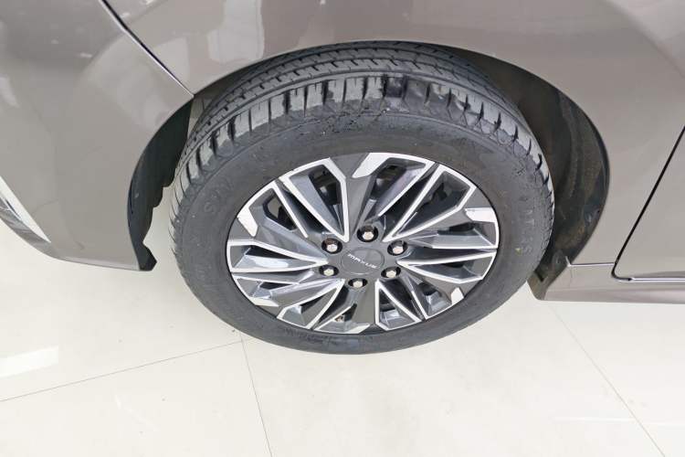 Used SAIC MAXUS G20 2020 2.0T Gasoline Automatic Luxury Executive Edition