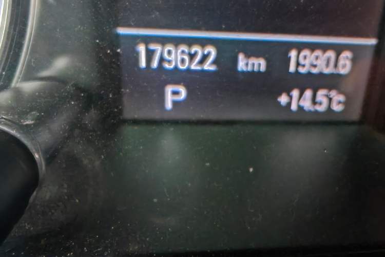 Used Audi Q5 2017 40 TFSI Technology Edition Odometer Close Up