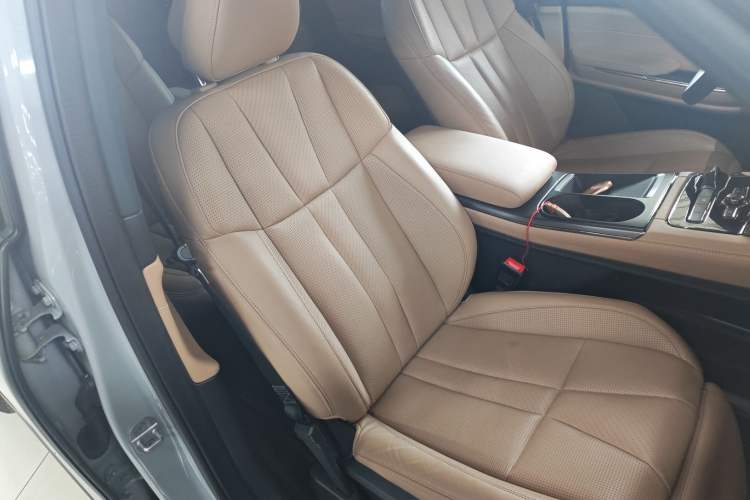 Used Nio ES8 2020 415 km Range 6-Seater Version Right Front Seat