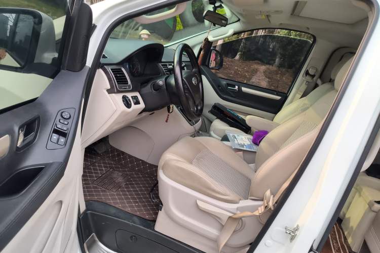 Used SAIC MAXUS G10 2019 Facelift PLUS 2.0T Automatic Elite Edition China VI Driver Seat