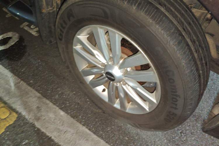 Used Isuzu mu-X 2017 3.0T Four-Wheel Drive Automatic Luxury 7-Seater China V Emission Standard
