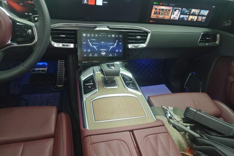 Used Hongqi E-HS9 2022 660 km Range Flagway Edition Six Seats