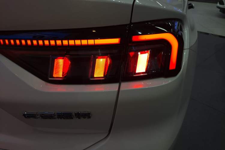 Used Ford Mondeo 2022 EcoBoost 245 Ultimate Model
