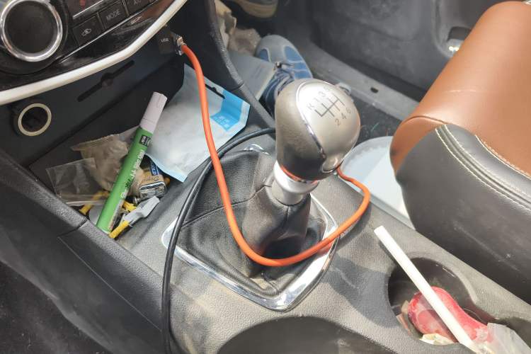 Used FORTHING F600 2016 F600 1.5T Luxury Edition Gear Lever