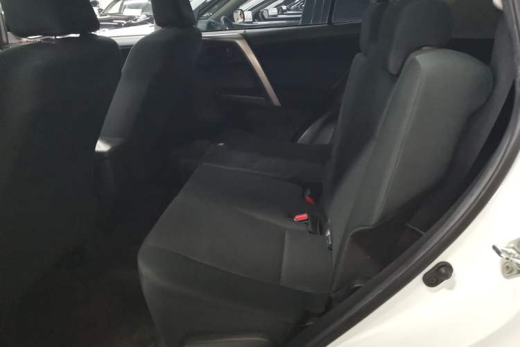 Used Toyota RAV4 2019 2.0L CVT Two-Wheel Drive Pioneer Edition China V Standard
