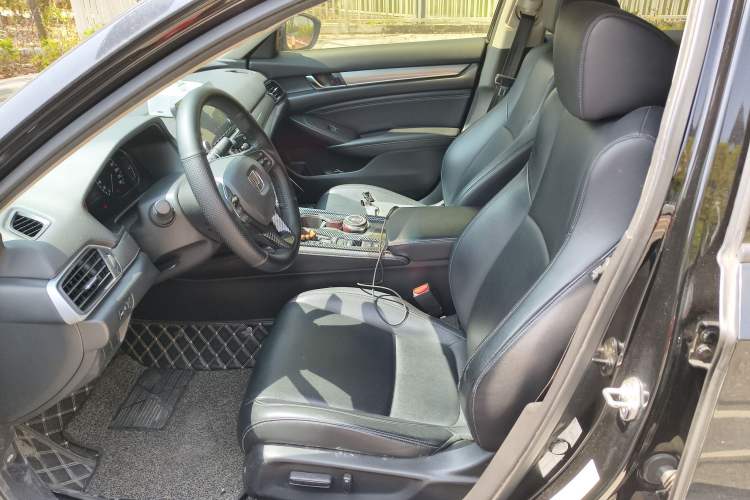 Used Honda Accord 2018 260TURBO Elite Edition China V Left Front Seat