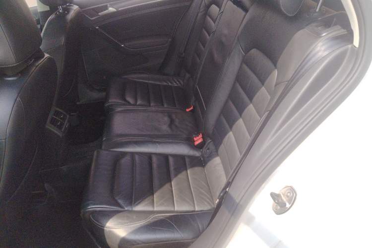 Used Volkswagen Golf 2014 1.4TSI Automatic Luxury Model Left Rear Seat