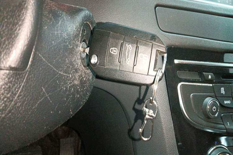 Used Peugeot 508 2013 2.0L 2nd Anniversary Edition with Automatic Sunroof – Classic Version