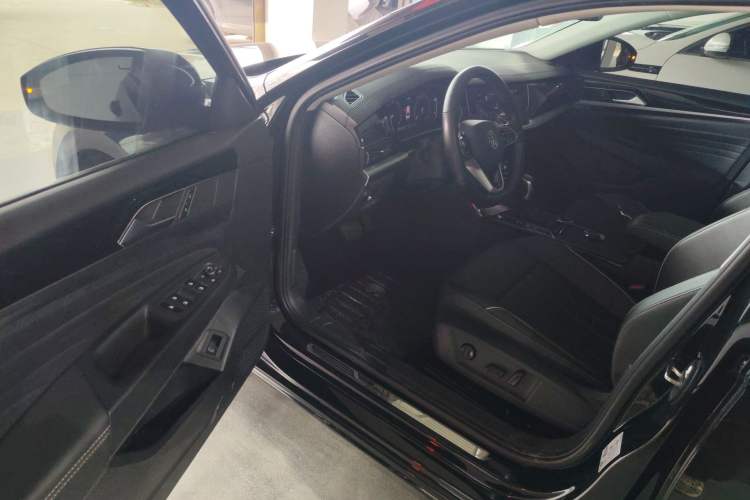 Used Volkswagen Passat 2023 330TSI Elite Edition Driver Seat