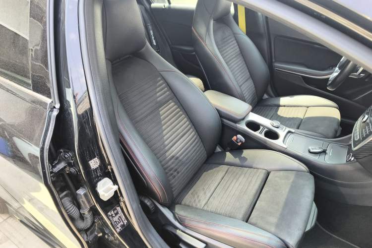 Used Mercedes-Benz A-Class 2016 A 200 Sport model
