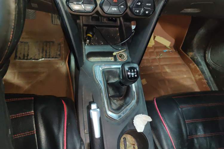 Used GAC Trumpchi GS4 2017 235T Manual Two-Wheel Drive Luxury Edition Gear Lever