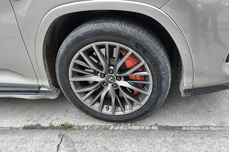 Used Lexus RX 2021 300 4x4 F SPORT Right Front Wheel Hub