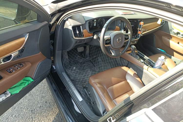 Used Volvo S90 2020 T5 Zhiyi Luxury Edition