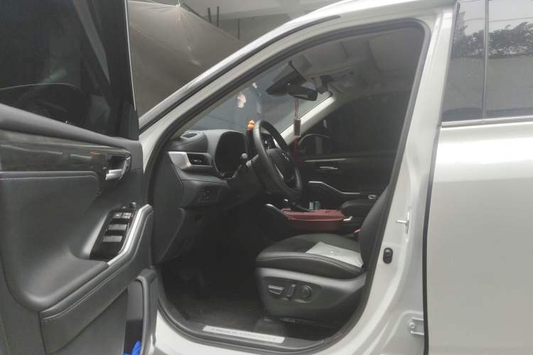 Used Toyota Highlander 2024 2.5L Smart Electric Hybrid Dual-Engine Four-Wheel Drive Prestige Version – 7 Seats