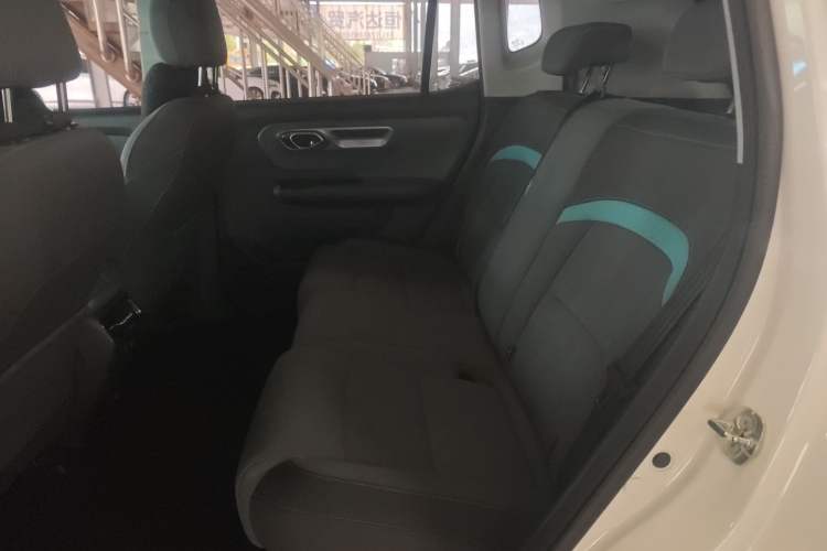 Used AION Y 2023 Younger Left Rear Seat