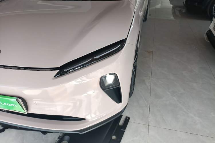 Used Nio ET5 2022 75 kWh Left Front Headlight