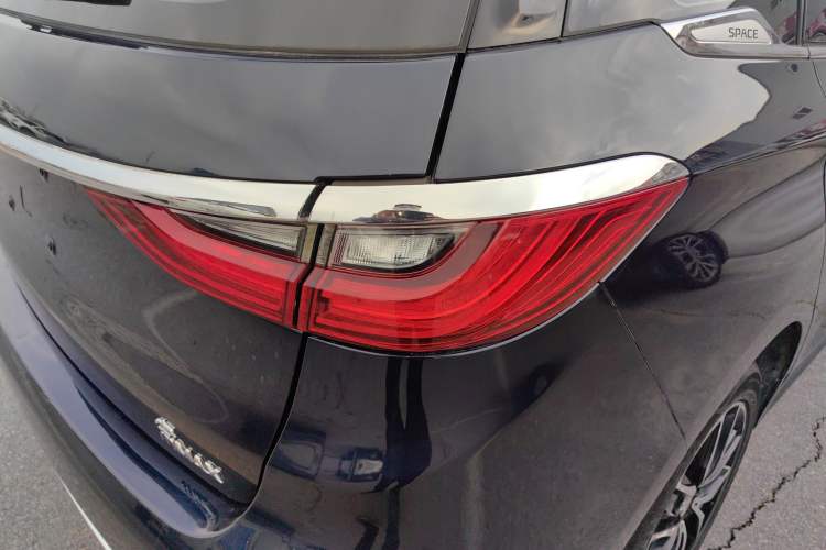 Used BYD Song MAX 2017 1.5T Automatic Smart Connect Elite 7-Seater