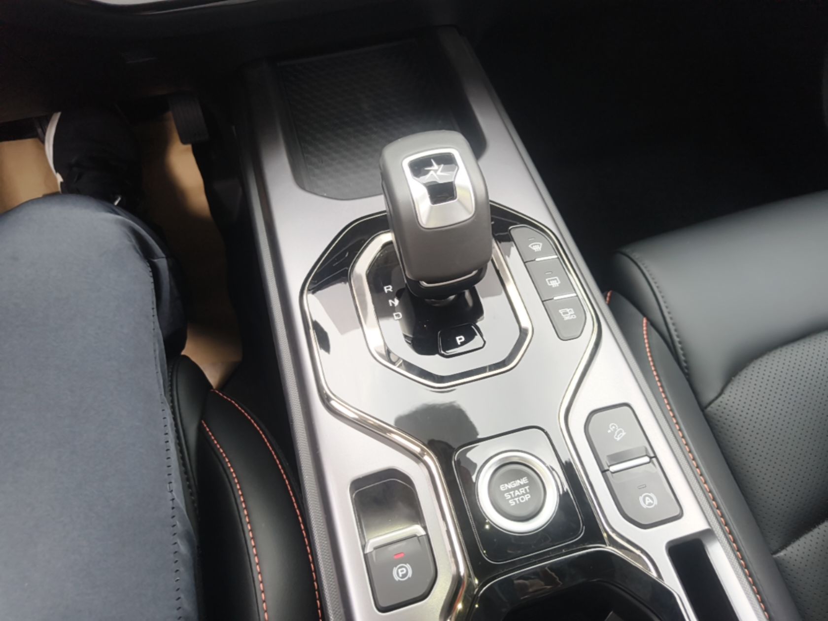 Geely Auto Cowboy 2025 1.5TD Trendy Play Edition — снимка 16