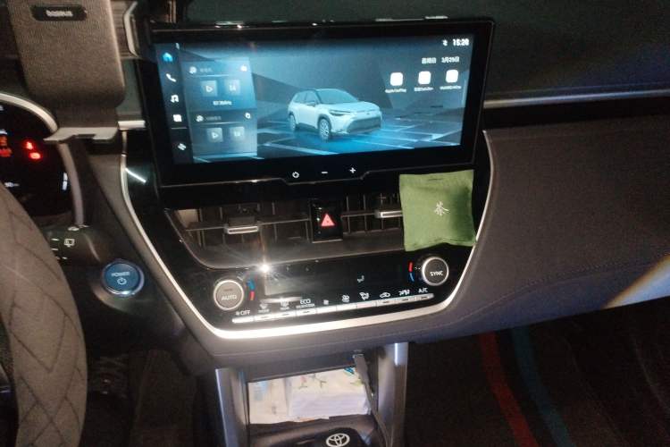 Used Toyota FRONTLANDER 2023 2.0L Smart Electric Hybrid Dual-Engine Luxury Edition Audio And AC Panel