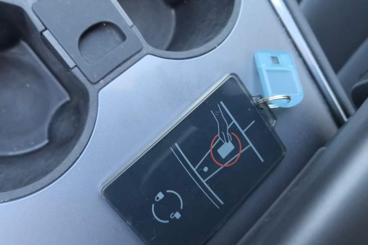 Used Tesla Model Y 2021 Long-Range All-Wheel-Drive Version
