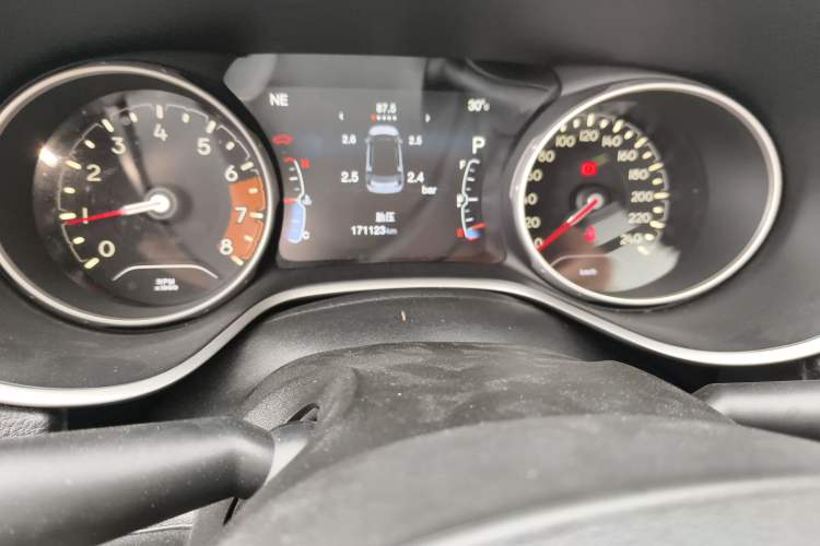 Used Jeep Compass 2017 200T Automatic Family Edition