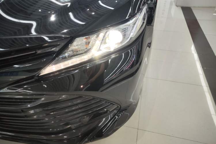 Used Toyota Camry 2019 2.0E Elite Edition China VI Standard Left Front Headlight