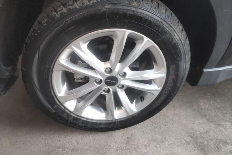 Used Dongfeng Fengon 580 2021 Revised ☆ Star Edition 1.8L Manual Elite Version Exterior 8