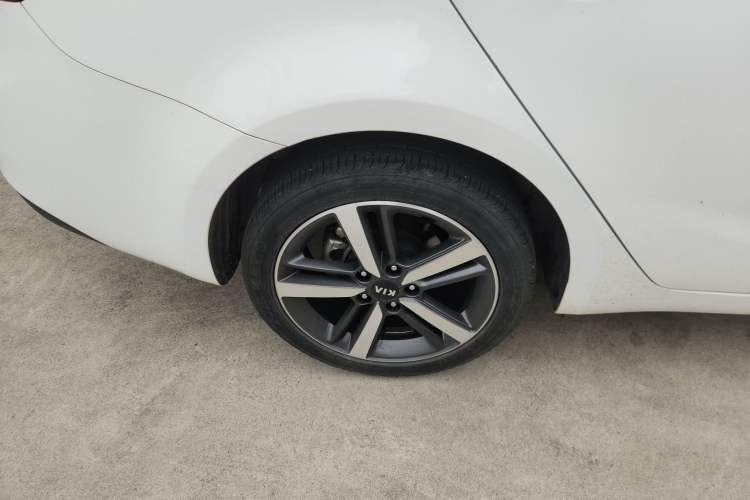 Used Kia K3 2017 1.6L Automatic 15th Anniversary Special Edition GLS Right Rear Wheel Hub