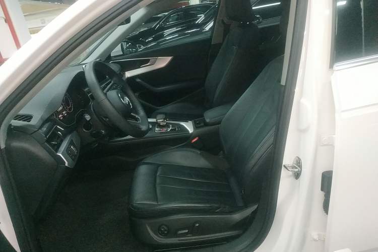 Used Audi A4L 2018 30th Anniversary Edition 40 TFSI Fashion Model