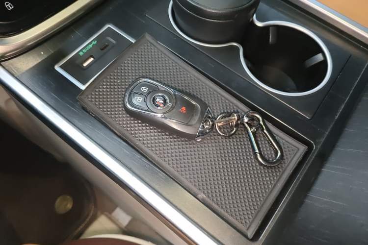 Used Buick GL8 2020 ES Land Cruiser 653T Comfort Edition
