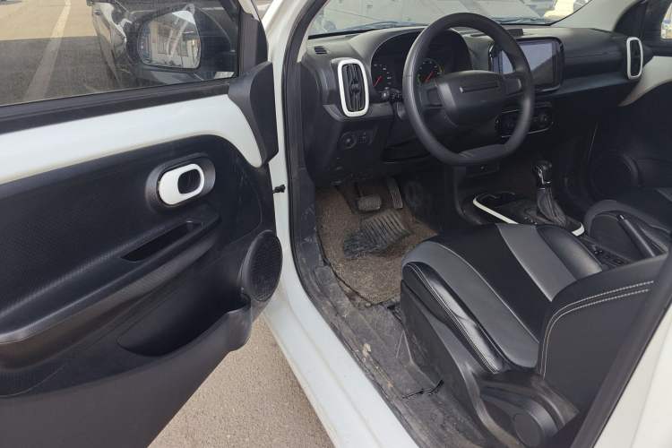 Used Roewe Clever 2022 311km QiQi BoBo Edition
