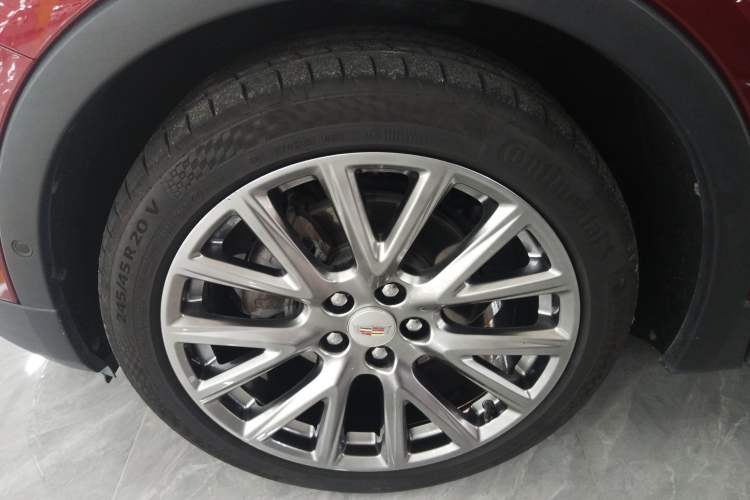 Used Cadillac XT4 2022 28T Four-Wheel Drive Platinum Edition