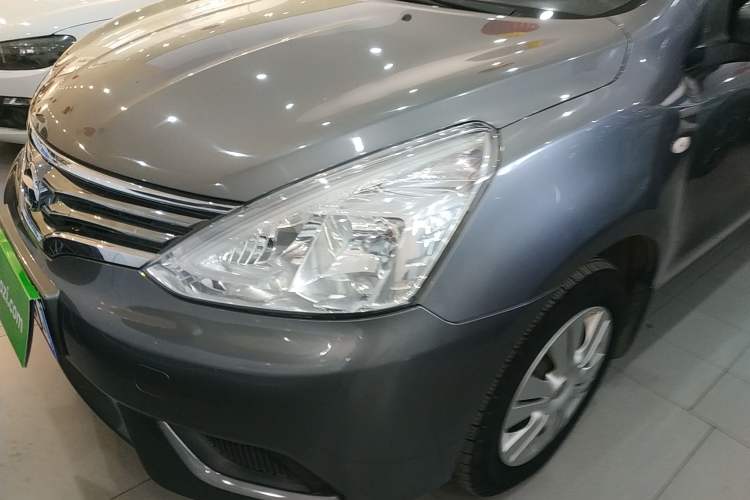 Used Nissan Livina 2015 1.6XE Manual Comfort Edition