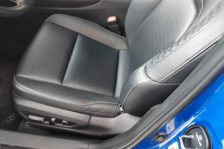 Used Lexus UX 2019 260h Explore-Cool Edition China VI Standard
