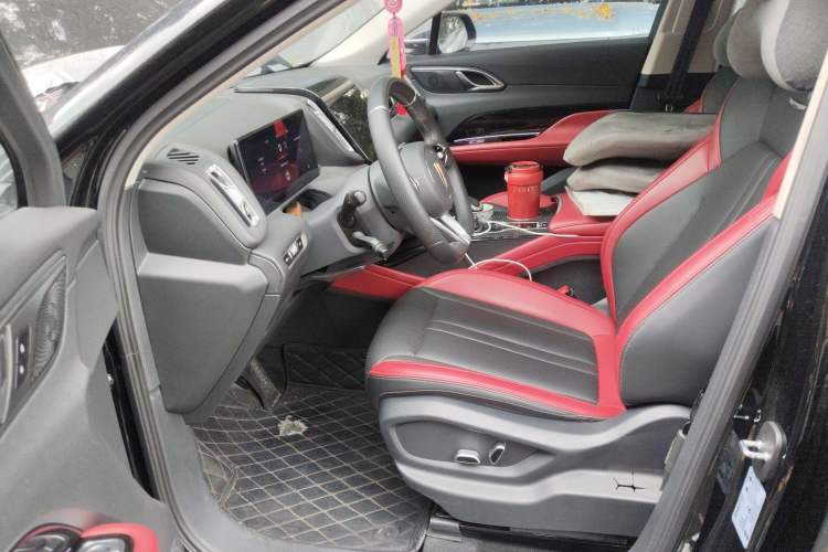 Used Hongqi HS3 2023 1.5T Two-Wheel Drive Shanwei Edition Driver Seat
