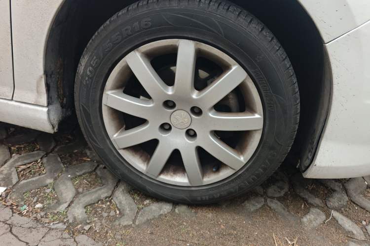 Used Peugeot 308 2014 Enjoy Edition Classic 1.6L Manual YouShang Model
