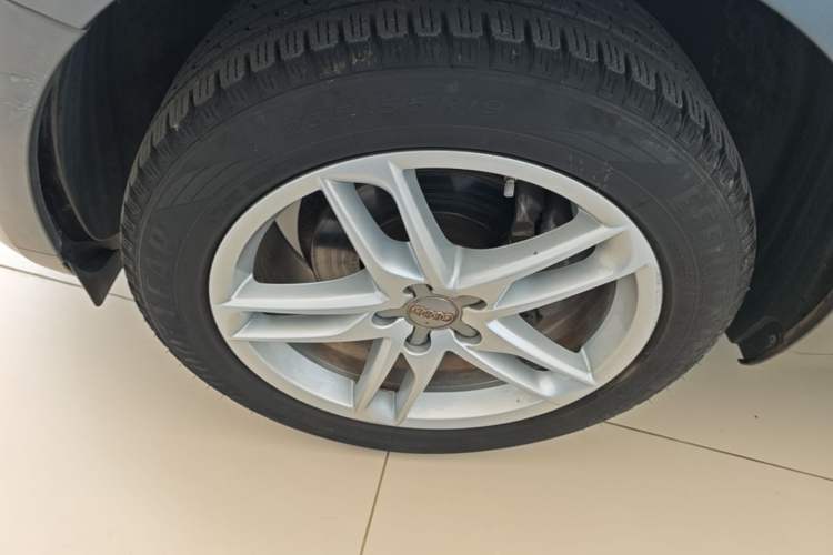 Used Audi Q5 2017 Plus 40 TFSI Technology Model