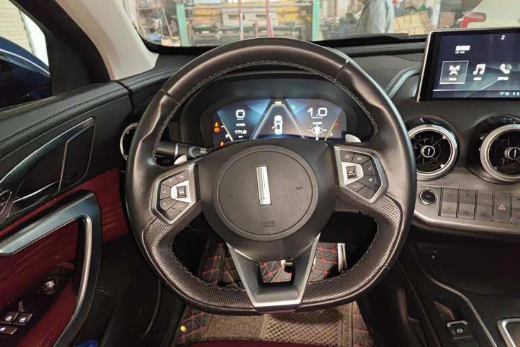 Used Wey VV7 2017 2.0T Ultra-Luxury Version Steering Wheel