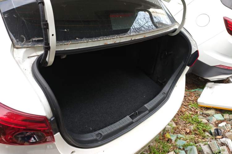 Used Mazda Mazda 3 Axela 2017 Sedan 1.5L Automatic Luxury Model China VI Standard