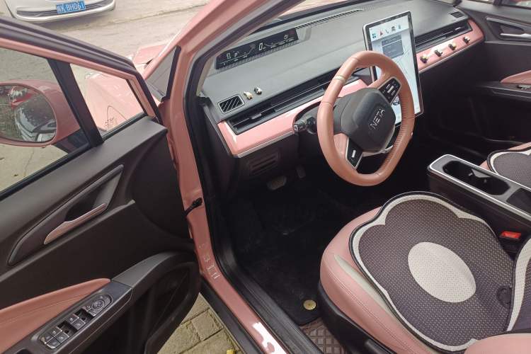 Used NETA V 2022 Chao 400 Lite Pink Custom Edition