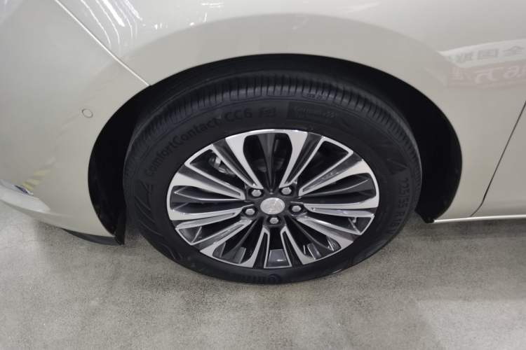 Used Buick GL8 2020 ES Land Cruiser 653T Luxury Model
