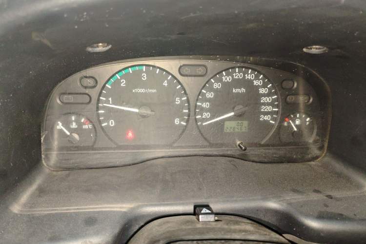 Used Ford Classic Transit 2015 2.8T Diesel Multi-Function Vehicle Short Wheelbase 6-Seater Mid-Roof Edition JX493ZLQ4