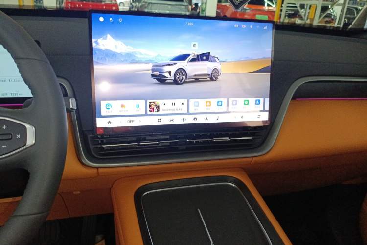 Used Dongfeng eπ eπ008 2026 Model Six-Seat Pure-Electric Family Edition