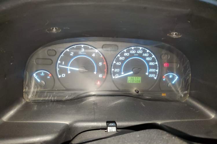 Used JMC Transit 2019 2.8T Commercial Version Short Wheelbase Low Roof 6-Seater China VI Emission Standard JX493