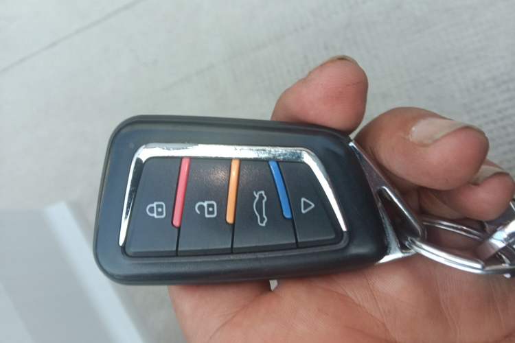 Used Kia Sportage R 2011 2.0L Automatic Two-Wheel Drive GL Vehicle Key