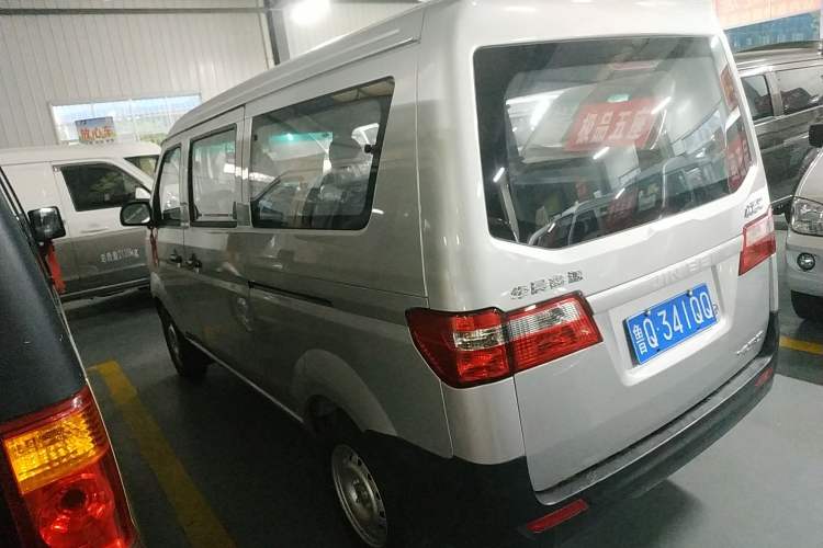 Used Jinbei Hiace X30 2024 1.5L Champion Edition Passenger Vehicle 5/6/7 Seats
