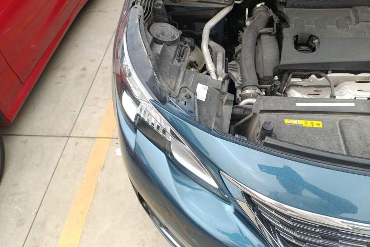 Used Peugeot 5008 2017 380THP 7-Seater Luxury Edition