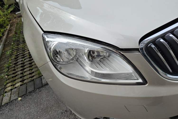 Used Buick GT 2013 GT 1.6L Automatic Fashion Edition Right Front Headlight